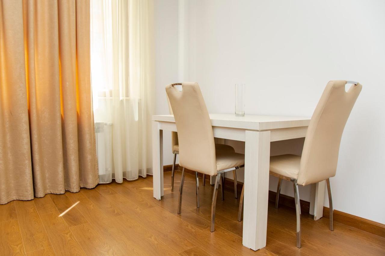 Ferienwohnung D&H Group Erivan Exterior foto
