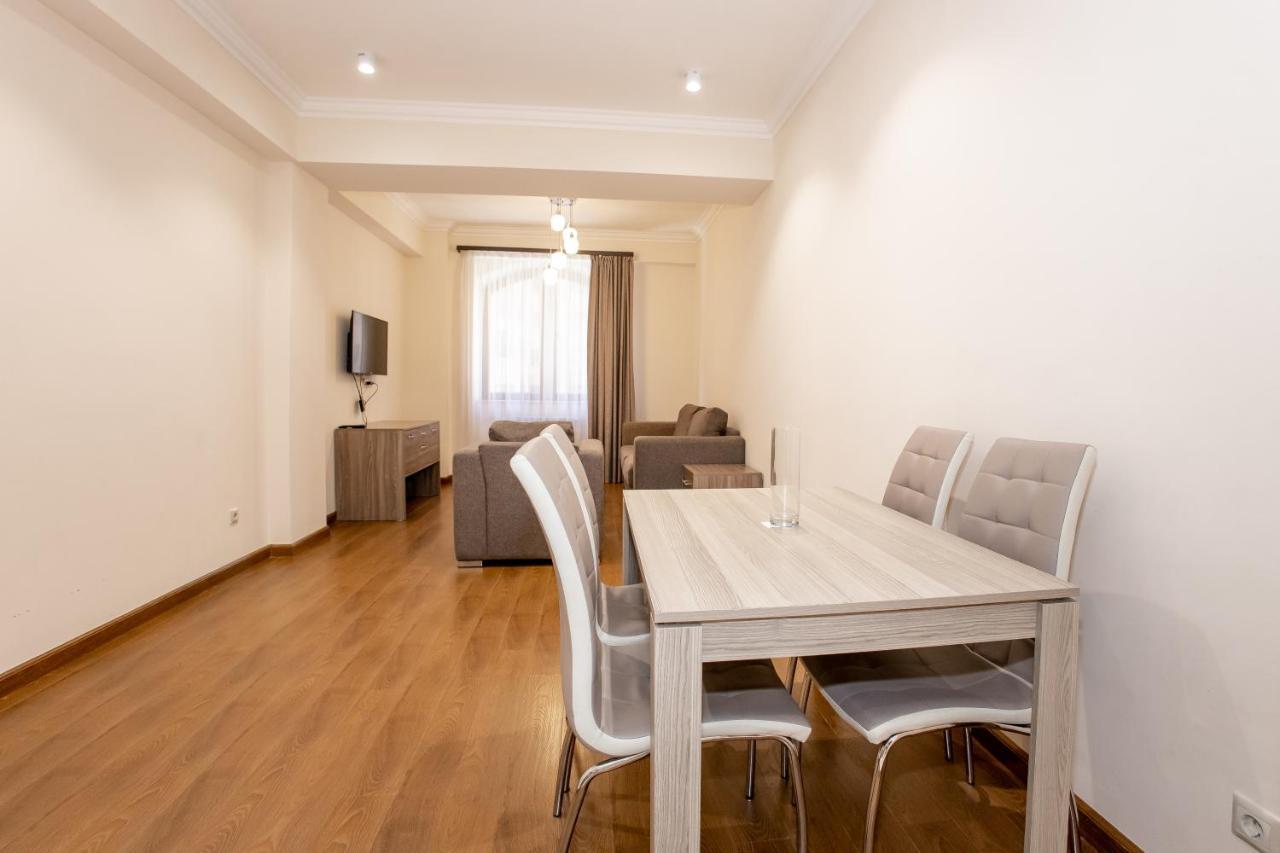 Ferienwohnung D&H Group Erivan Exterior foto